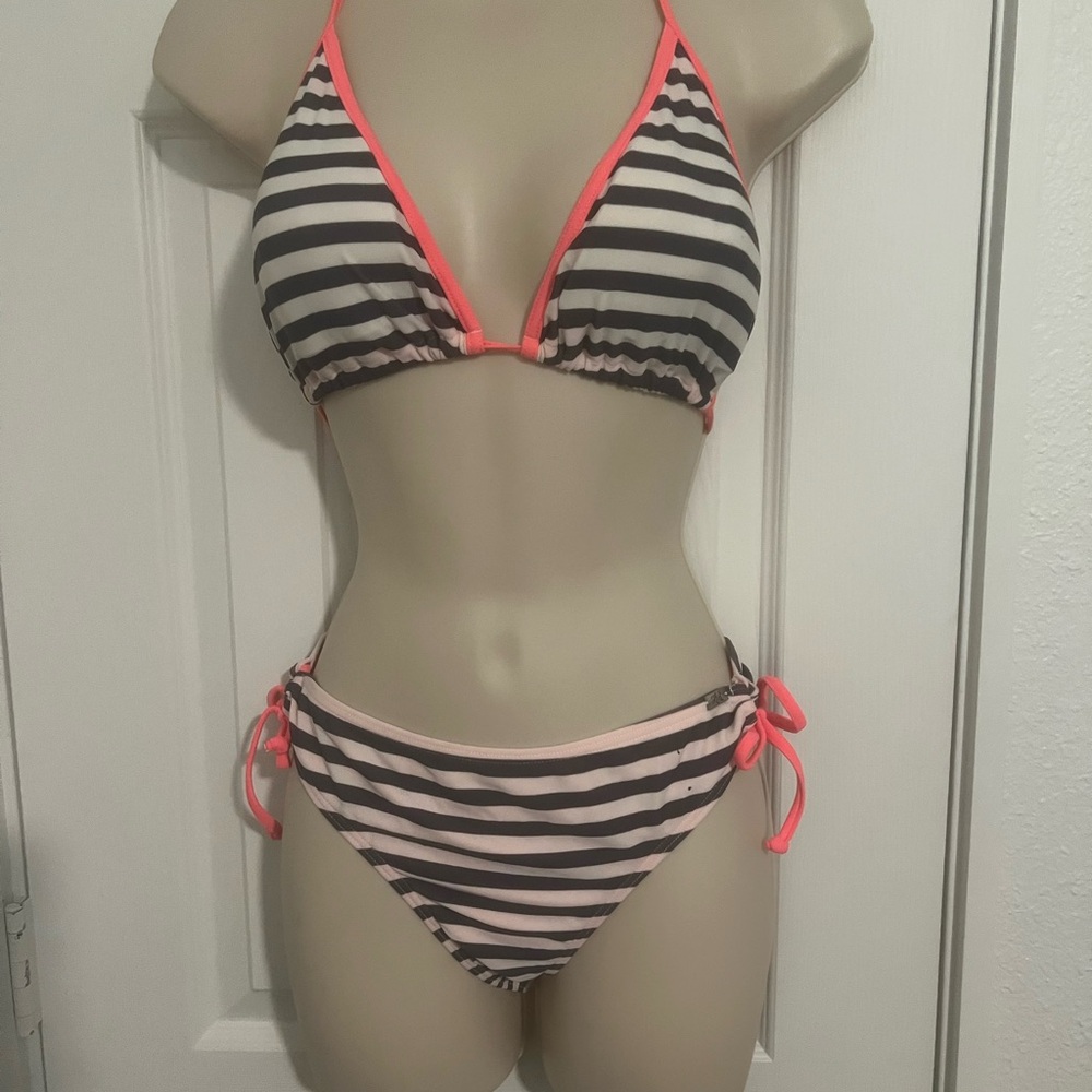 Black and White Striped Bikini Set with Adjustable Ties